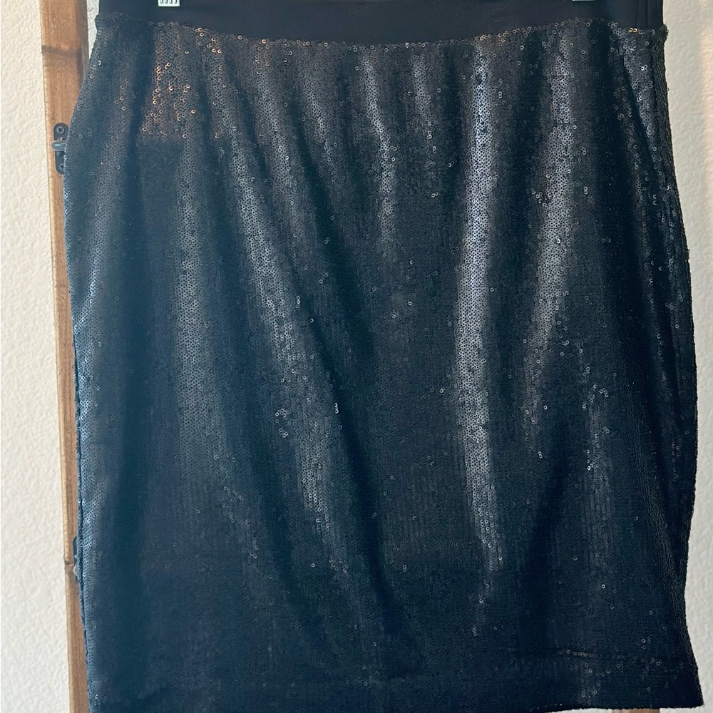 Black sequins skirt XL